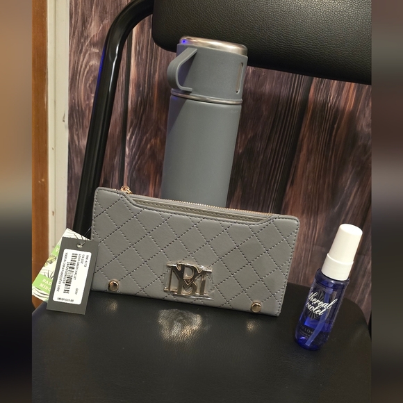 🚨BUYERS LIVE SHOW NOTIFICATION HEART THIS SO THAT YOU CAN KNOW WHEN I GO LIVE❤️ - Picture 10 of 16